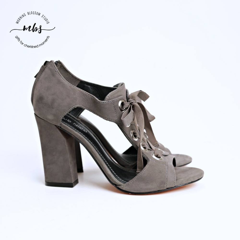 Klub Nico Tinkaโ Open Casual Chic Suede Block Lace-Up Heeled Sandals Grey 7